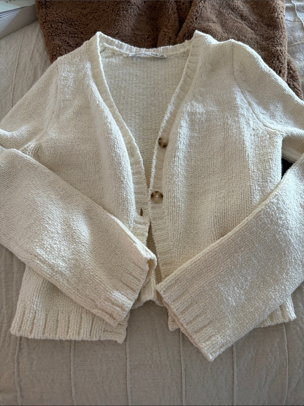 Abercrombie & Fitch Cream V-Neck Button Front Cardigan